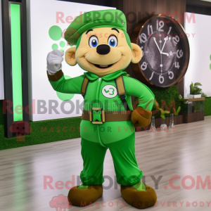 Figura de máscara verde...