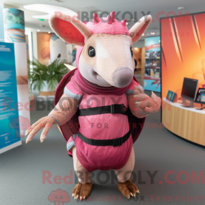 Pink Armadillo maskot...