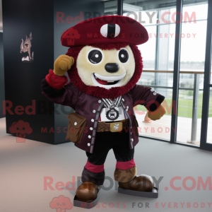 Maroon Pirate maskot...