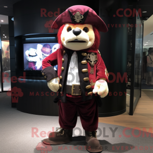 Maroon Pirate maskot...