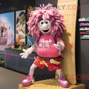 Pink Moussaka maskot...