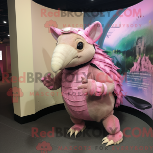 Pink Armadillo maskot...