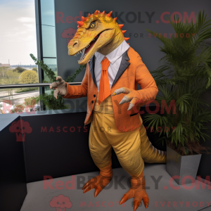 Oranžová postava maskota...