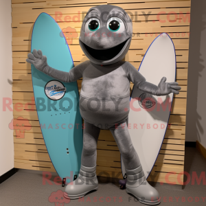 Šedá postava maskota...