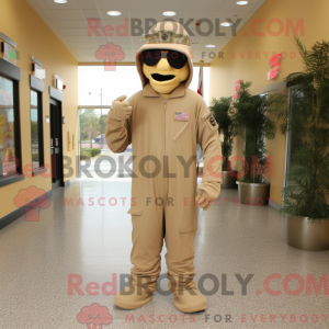 Tan American Soldier maskot...