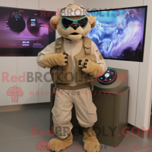 Tan Marine Recon maskot...
