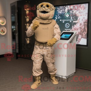 Tan Marine Recon maskot...