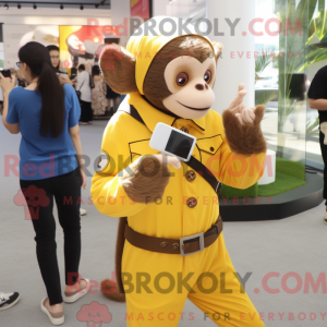 Gul Capuchin Monkey maskot...