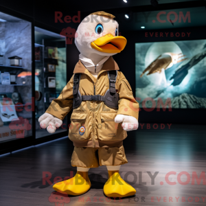 Gold Muscovy Duck maskot...