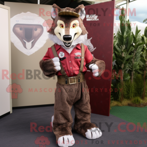 Maroon Say Wolf maskot...
