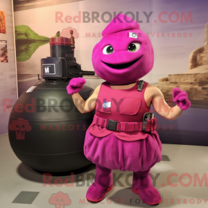 Magenta granat maskot...