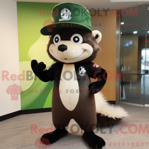 Postava maskota Olive Skunk...
