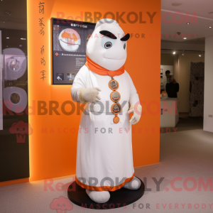 Hvit mandarynka maskot...