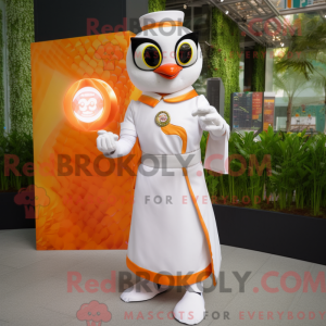 Hvit mandarynka maskot...
