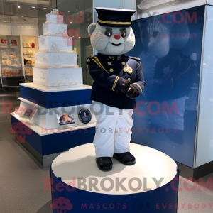 Granatowa maska na tort...