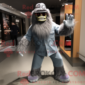 Grå Sasquatch maskot...
