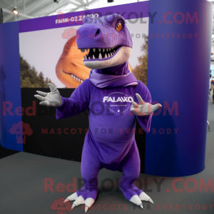 Postava fialového kostýmu...