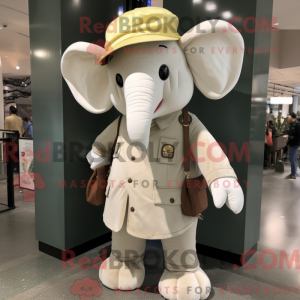 Creme Elephant maskot...