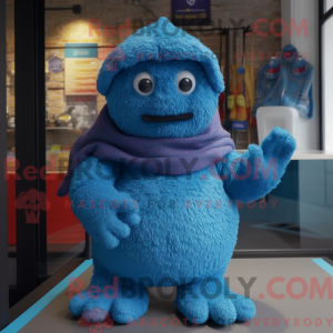 Uma máscara azul traz uma...