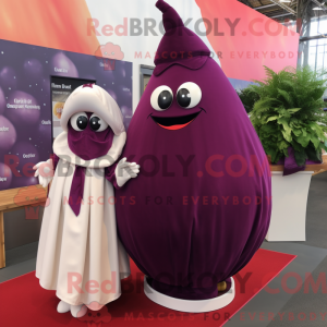 Magenta aubergine maskot...