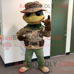Brun Grøn Beret maskot...