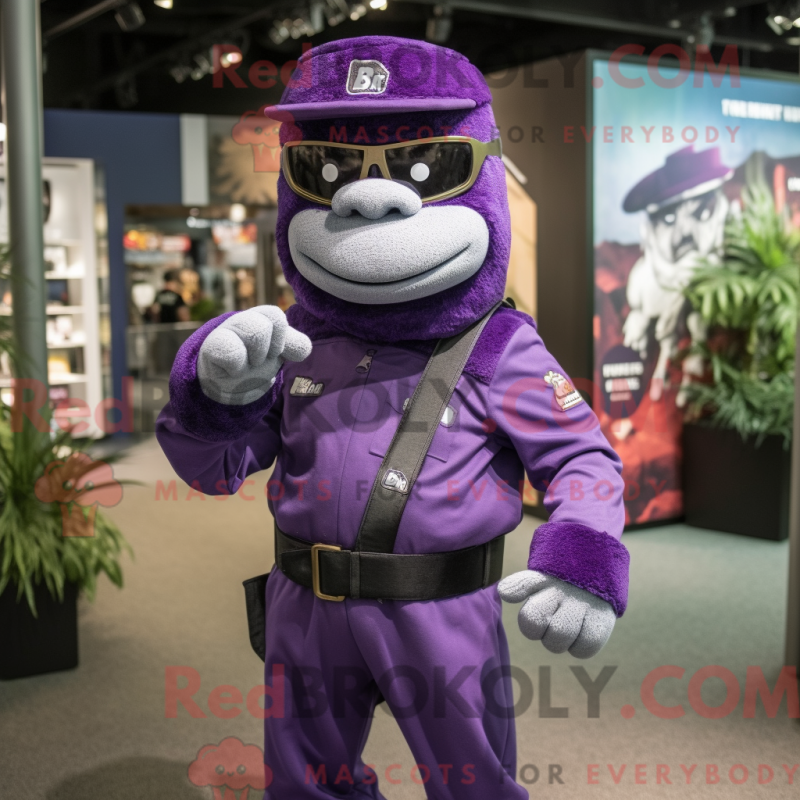Fantasia de mascote Commando roxa com jaqueta e suspensórios - Mascotes de comando - REBROKO_328007 - RedBrokoly.com