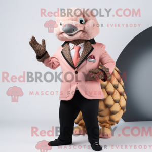 Peach Pangolin maskot...