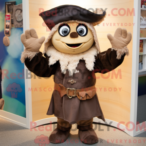 Tan Pirate maskot kostume...