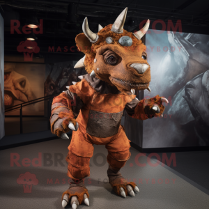 Rust Triceratops maskot...