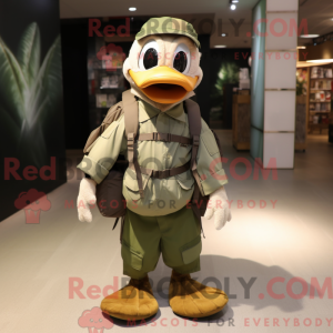 Máscara de Olive Swan com...