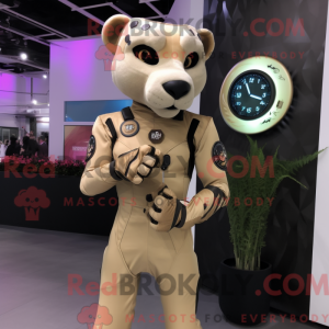 Mascotte de panthère beige...