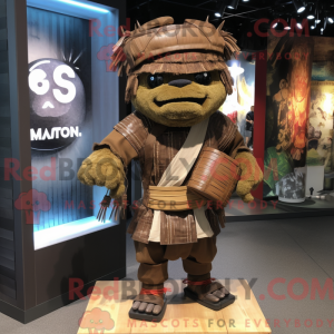 Fantasia de mascote de samurai marrom com short cargo e mochilas - Mascotes samurais - REBROKO_331676 - RedBrokoly.com