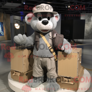 Grande figura de máscara de...