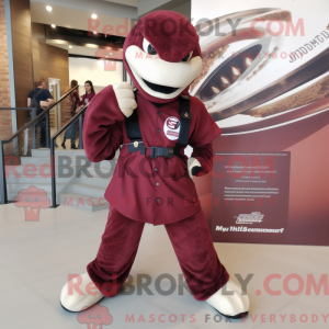 Máscara de cobra Maroon com...