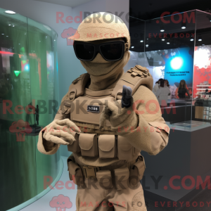 Tan Sniper maskot kostume...