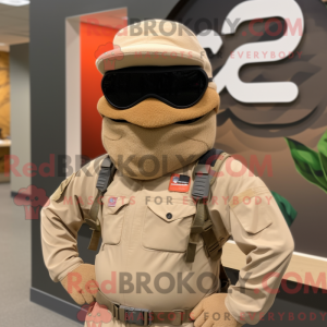Tan Sniper maskot kostume...