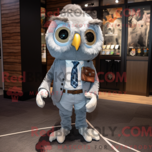 Grey Owl maskot...