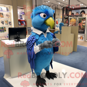 A figura azul da máscara de...