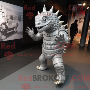 Sølv Ankylosaurus...