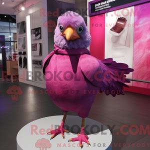 Magenta Pigeon maskot...