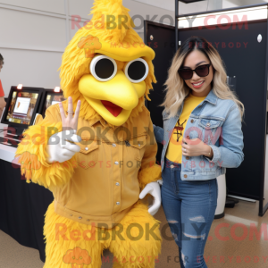 Gold Fried Chicken maskot...