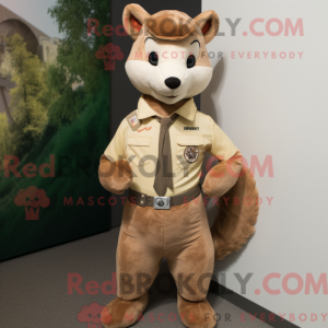 Tan Marten maskotdraktfigur...