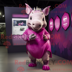 Magenta Rhinoceros maskot...
