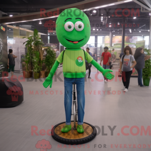 Personaggio mascotte verde...