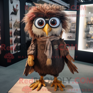 Mascotte de harpie marron...