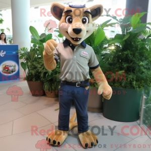 Tan Thylacosmilus maskot...