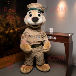 Beige Marine Recon maskot...