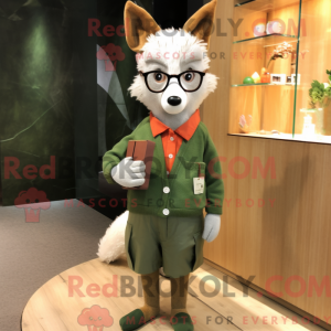 Olive Fox maskodraktfigur...