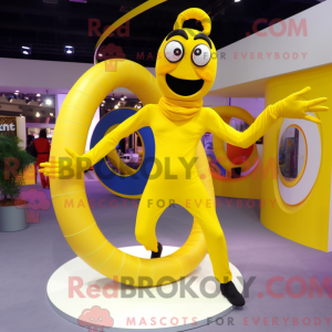 Gul Contortionist maskot...