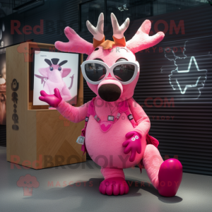 Pink Reindeer mascotte...